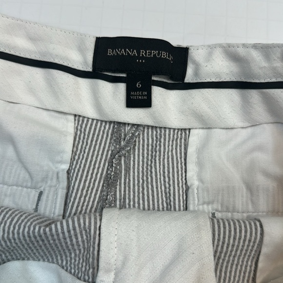 Banana Republic Size 6 Striped Gray Women's Shorts - Picture 3 of 6